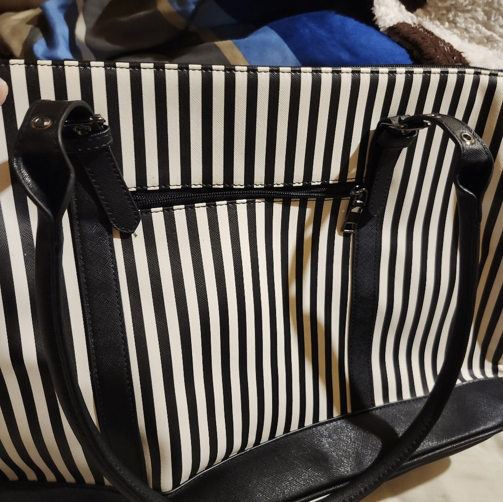 Tote - Picture 6 of 6